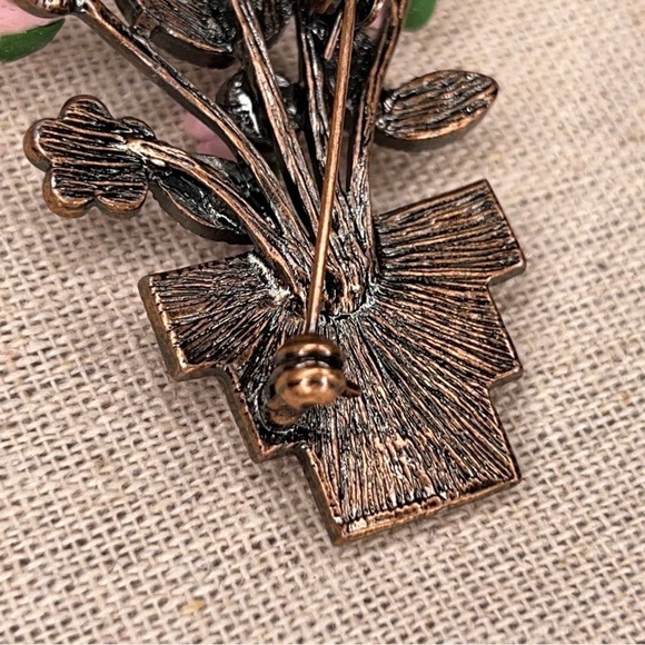 VINTAGE POTTED PLANT FLORAL BROOCH ENAMEL PORCELAIN ROSE PINK FUCHSIA - Picture 4 of 8